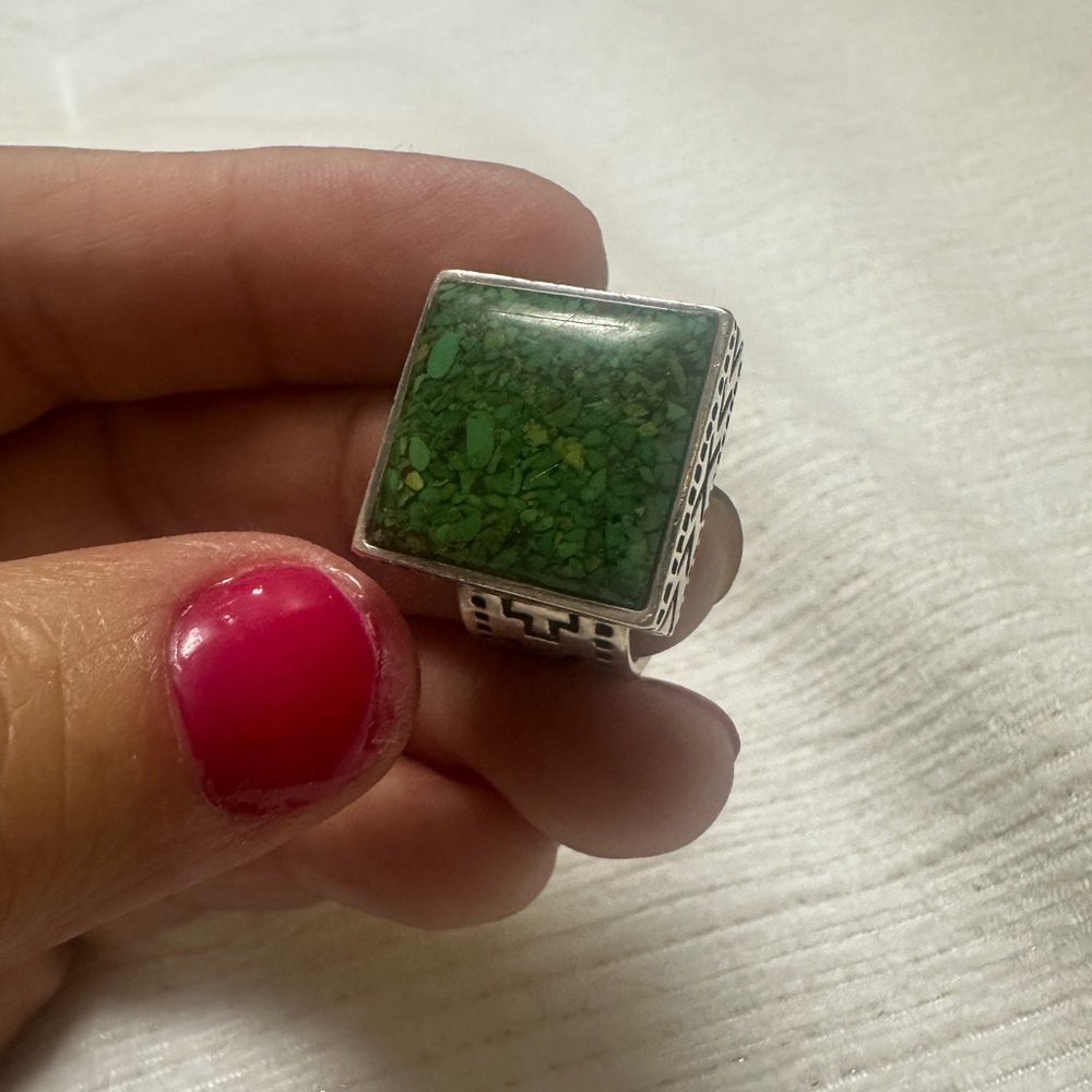 Silpada Green Stone Silver Ring